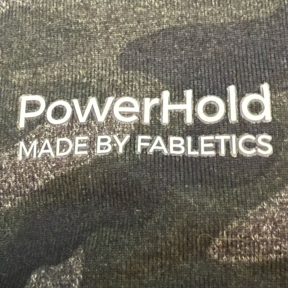 Fabletics Define PowerHold® Women’s Mid-Rise Legging in Camo XXL - Picture 4 of 6